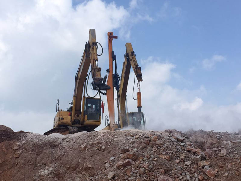 挖改鉆機(jī) 挖改鉆機(jī)