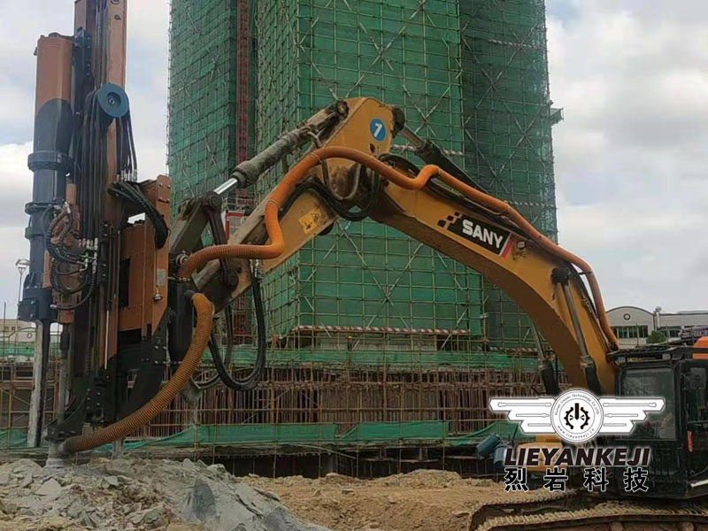 巖石靜爆開采設備在福建